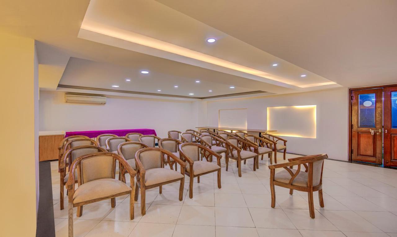 Treebo Corporate Park Hotel New Delhi Ngoại thất bức ảnh