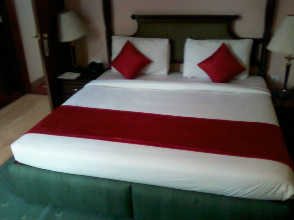 Treebo Corporate Park Hotel New Delhi Ngoại thất bức ảnh