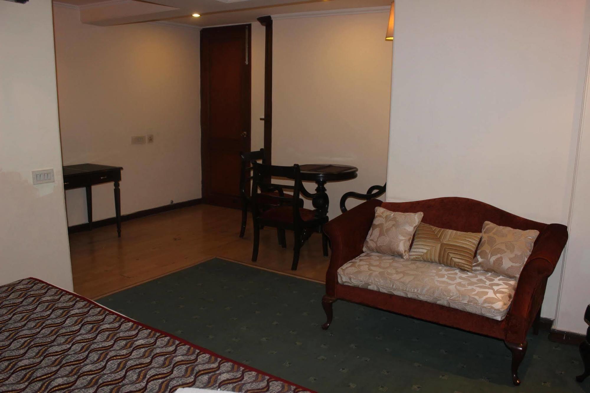 Treebo Corporate Park Hotel New Delhi Ngoại thất bức ảnh